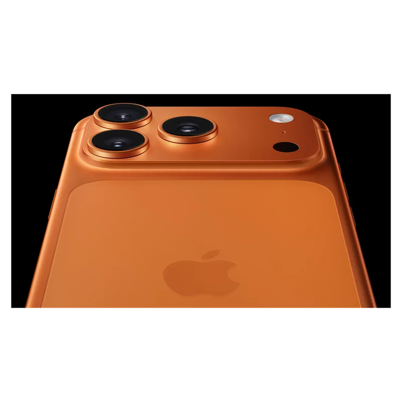 Apple iPhone 17 Pro Max in Camera close-up