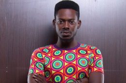 Adekunle Gold Work As A Lagos Bus Conductor