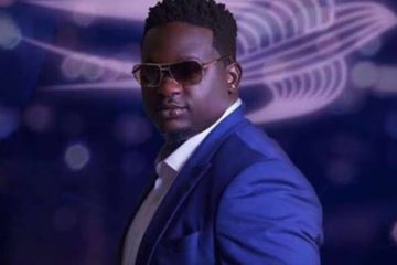 Wande Coal tells young artists to get a lawyer
